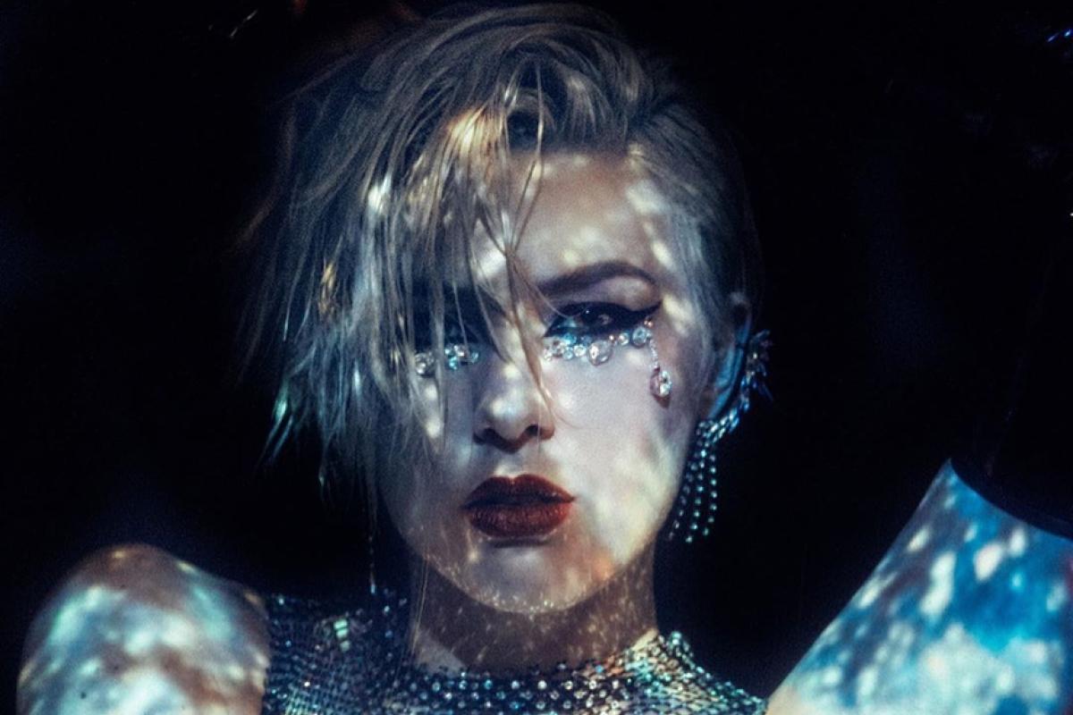 MARUV в России была признана певицей года по версии Glamour