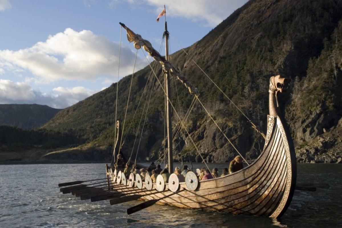 В Норвегии археологи нашли следы корабля викингов и древнего поселения В Норвегии археологи нашли следы корабля викингов и древнего поселения