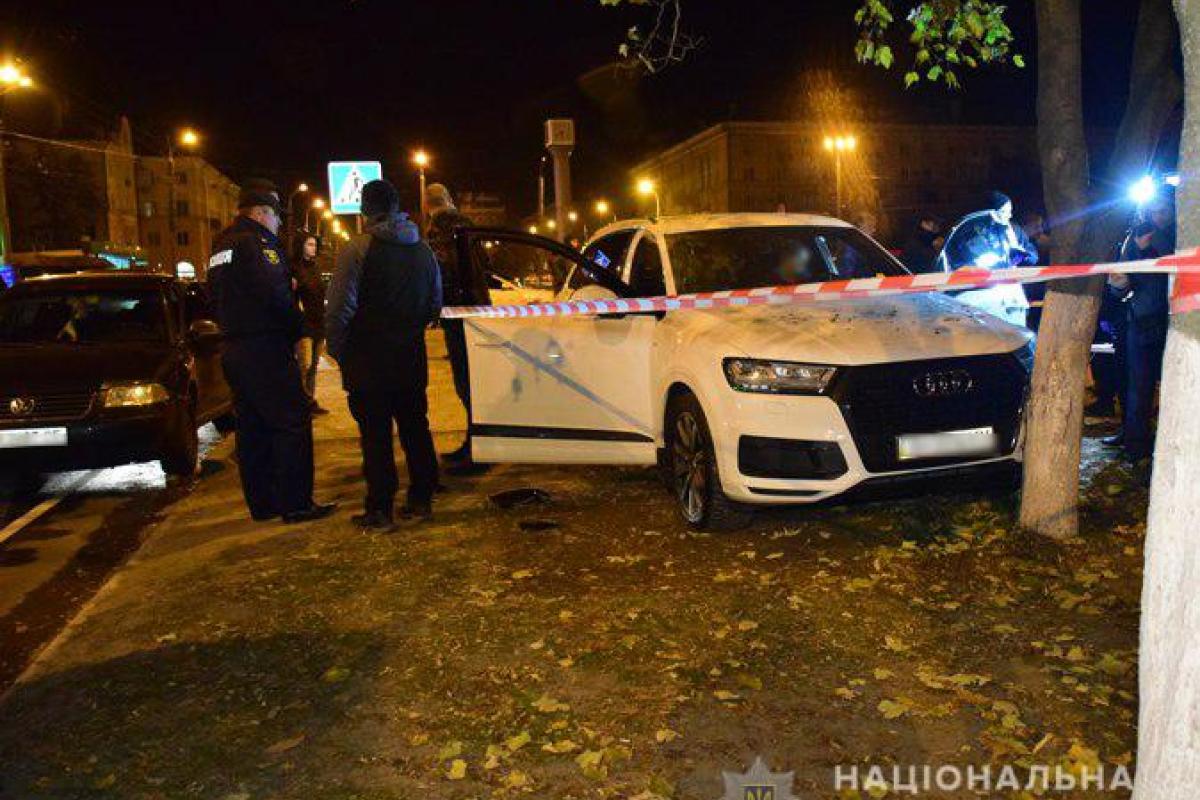 В Мариуполе зарезали бизнесмена: полиция задержала подозреваемого В Мариуполе зарезали бизнесмена: полиция задержала подозреваемого