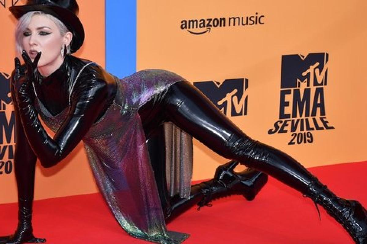 "Я мировой артист!": MARUV получала награду MTV EMA под украинским флагом