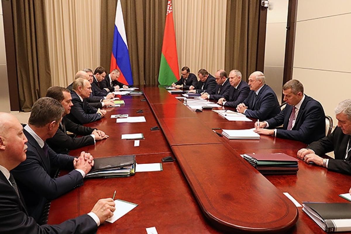 Лукашенко озвучил условия для интеграции Беларуси с Россией Лукашенко озвучил условия для интеграции Беларуси с Россией