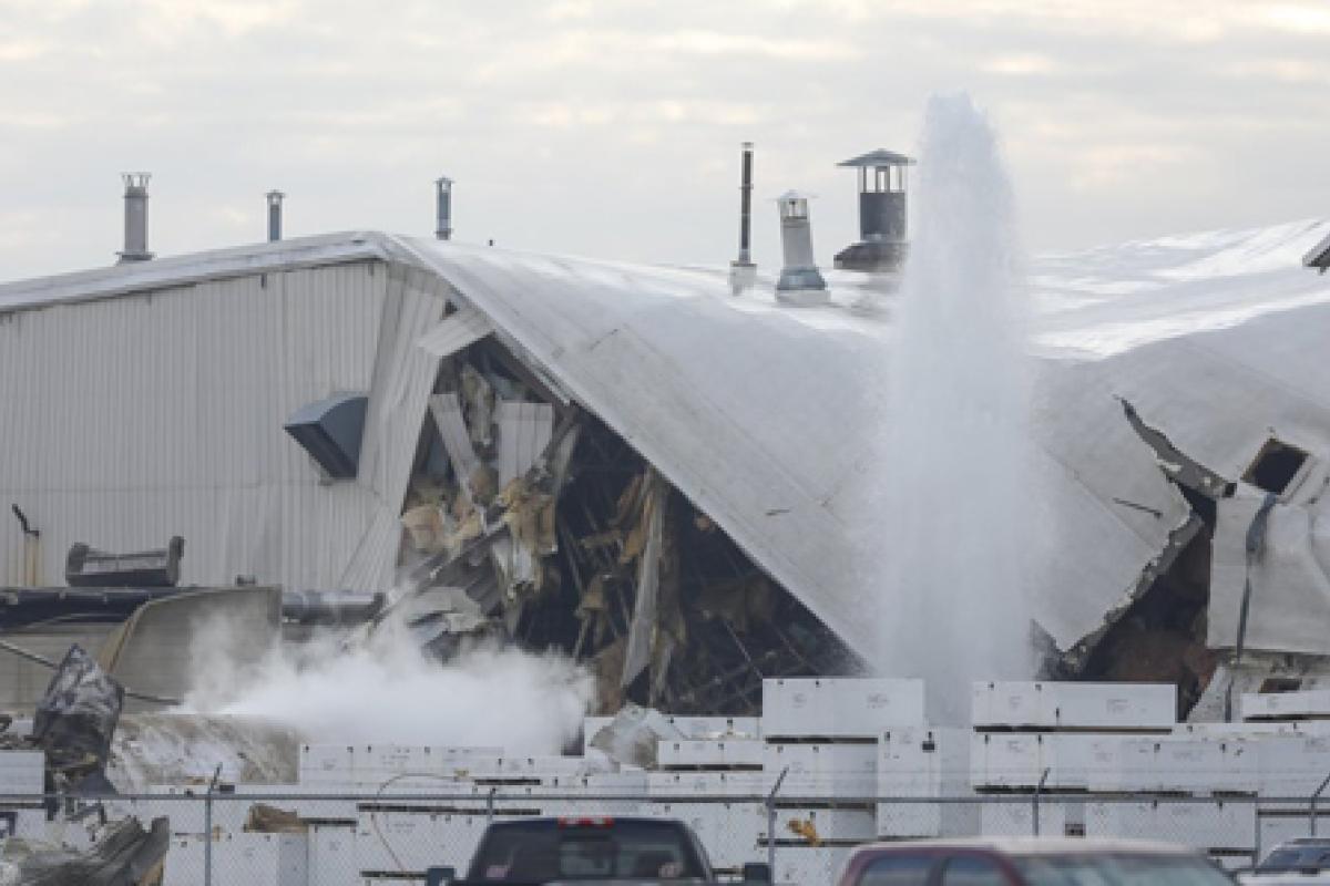 Взрыв на авиазаводе в США: много пострадавших