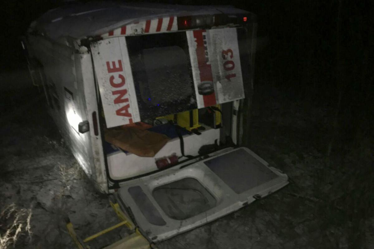 ДТП под Краматорском: перевернулся автомобиль скорой медицинской помощи ДТП под Краматорском: перевернулся автомобиль скорой медицинской помощи