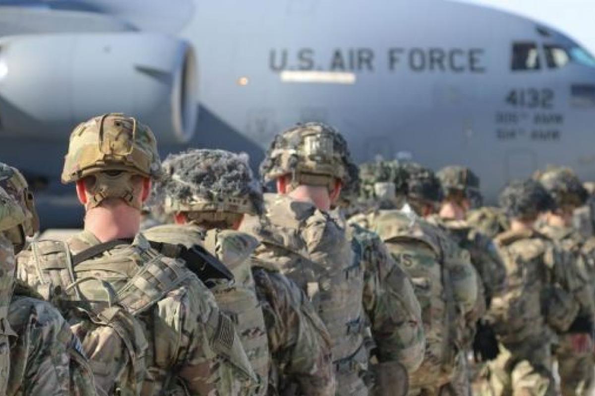 В результате ракетного удара Ирана по военной базе США пострадали 11 человек В результате ракетного удара Ирана по военной базе США пострадали 11 человек