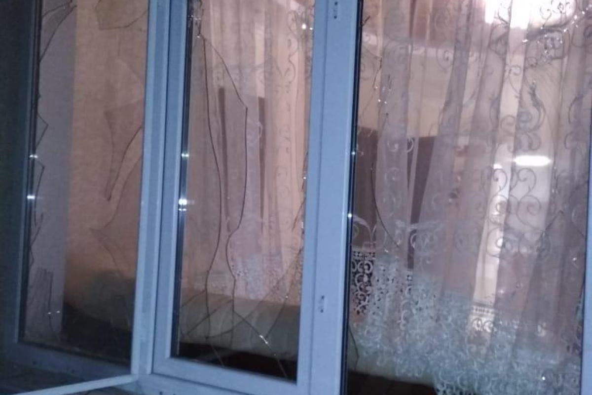 В Одесской области неизвестные бросили гранаты во двор жилого дома В Одесской области неизвестные бросили гранаты во двор жилого дома