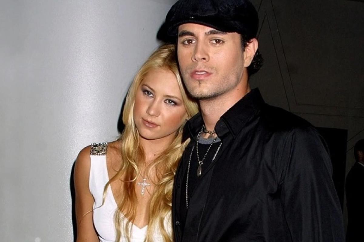 Иглесиас и Курникова впервые показали новорожденного младенца: трогательные кадры из роддома Иглесиас и Курникова впервые показали новорожденного младенца: трогательные кадры из роддома