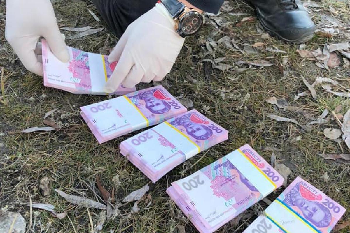 В Луганской области чиновник погорел на крупной взятке В Луганской области чиновник погорел на крупной взятке