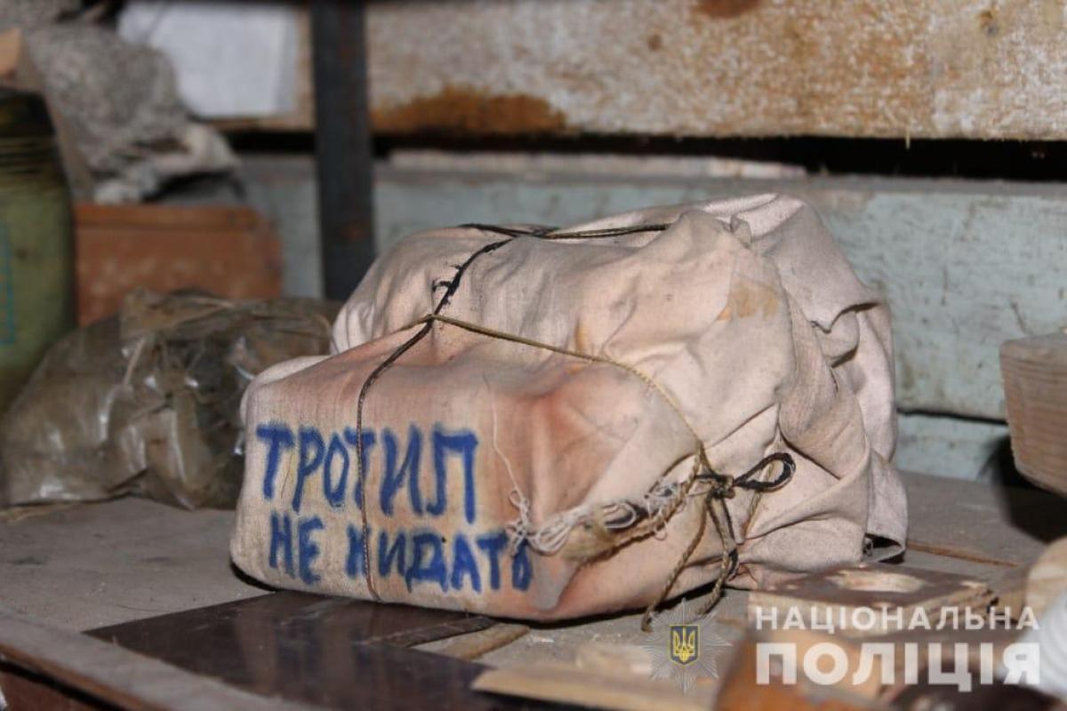 В Белой Церкви в подвале жилого дома была обнаружена взрывчатка В Белой Церкви в подвале жилого дома была обнаружена взрывчатка