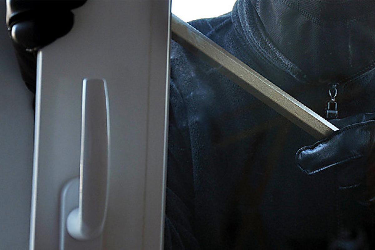 В Лисичанске задержан рецидивист, который нагло ограбил пожилого мужчину В Лисичанске задержан рецидивист, который нагло ограбил пожилого мужчину