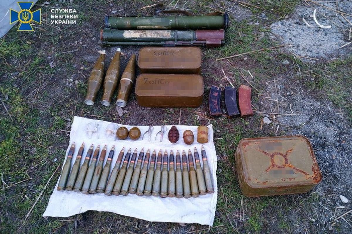 Вблизи Северодонецка обнаружен схрон с оружием и боеприпасами
