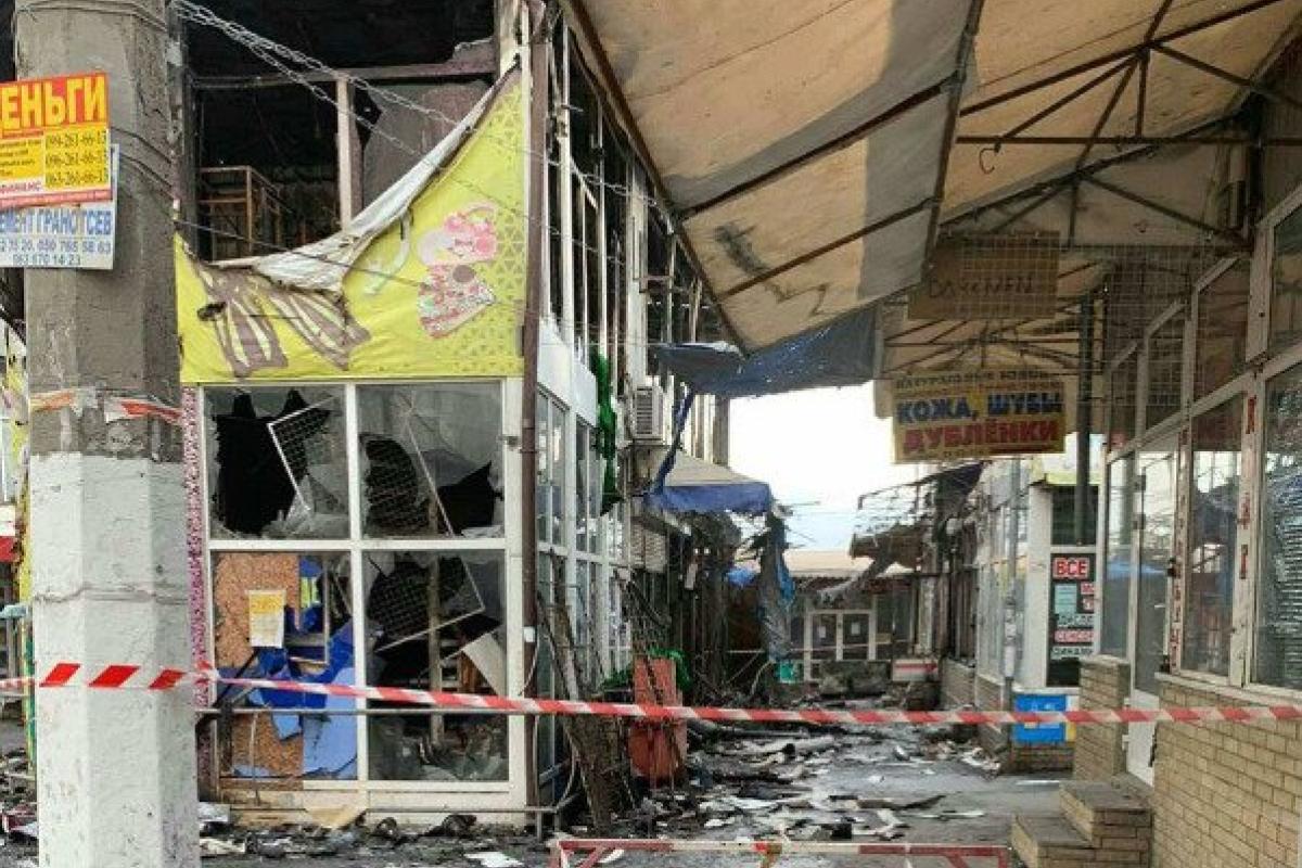 Ночной пожар в Харькове: горел рынок "Барабашово"