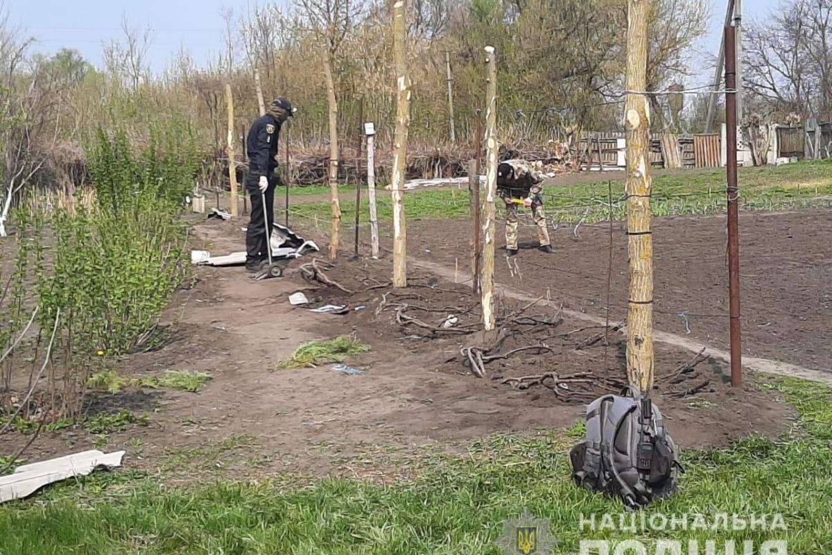 На Харьковщине пенсионерка пострадала в результате взрыва на собственном огороде