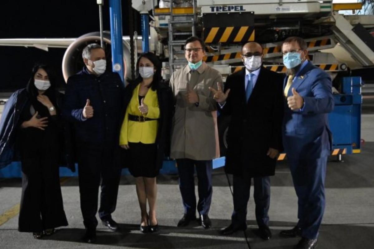 В Украину из ОАЭ прибыл гуманитарный груз для борьбы с COVID-19