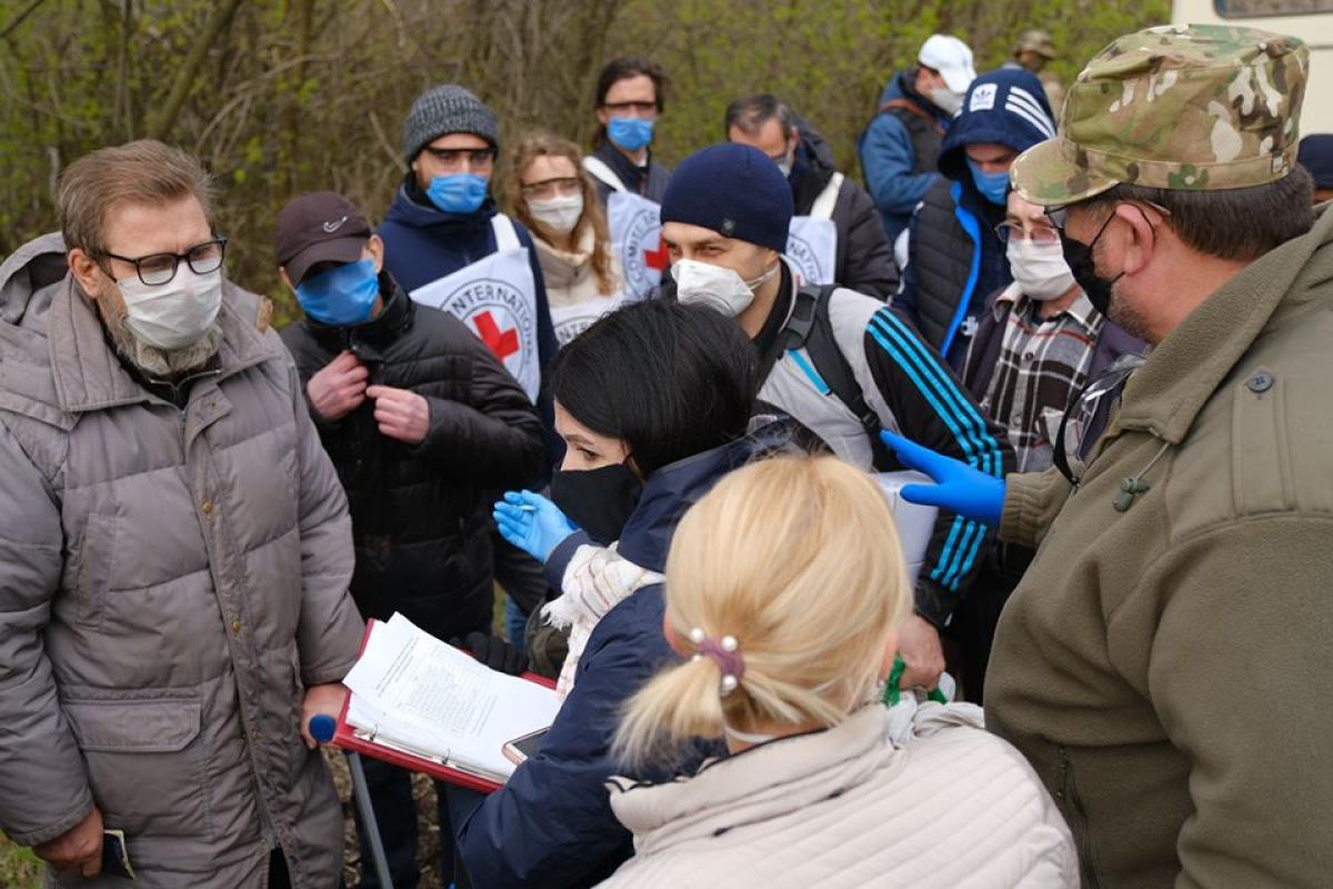 На Донбассе в рамках обмена пленными освобождено 20 украинцев: список На Донбассе в рамках обмена пленными освобождено 20 украинцев: список