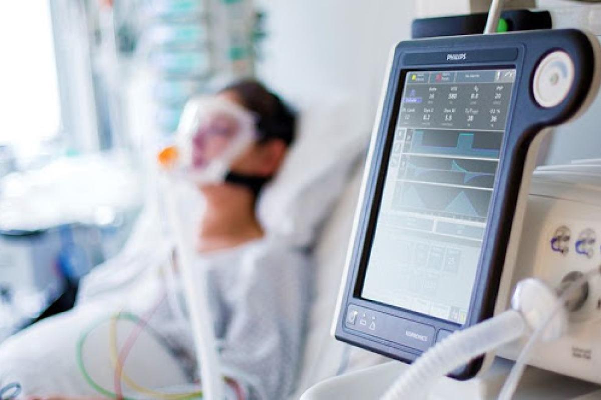 В Украину из Израиля доставили 6 аппаратов искусственной вентиляции легких