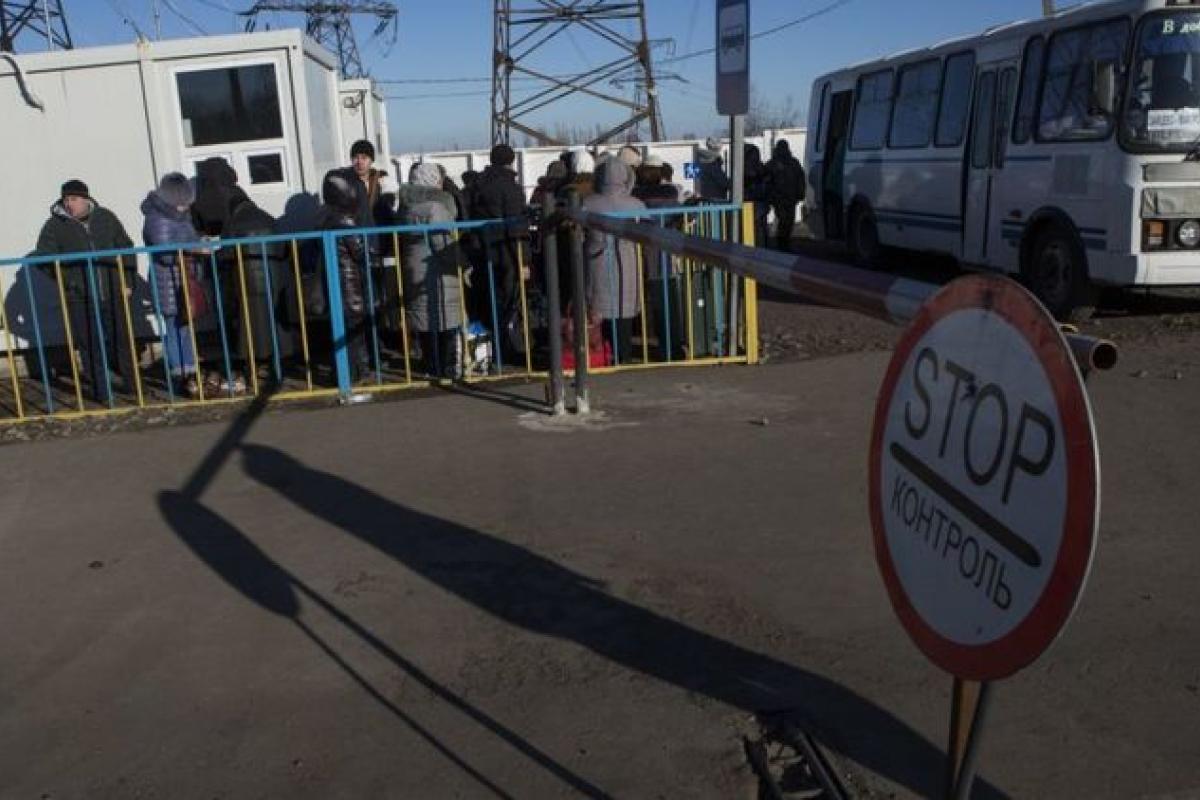 Новые правила пересечения КПВВ: для жителей ОРДЛО хотят ввести электронную очередь Новые правила пересечения КПВВ: для жителей ОРДЛО хотят ввести электронную очередь