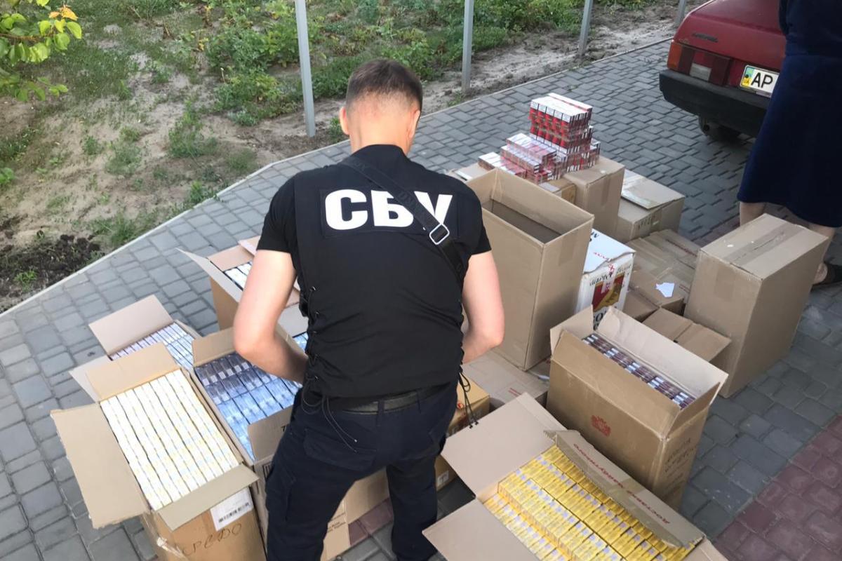У Запоріжжі затримано групу, що займалася контрабандою сигарет з ОРДЛО У Запоріжжі затримано групу, що займалася контрабандою сигарет з ОРДЛО