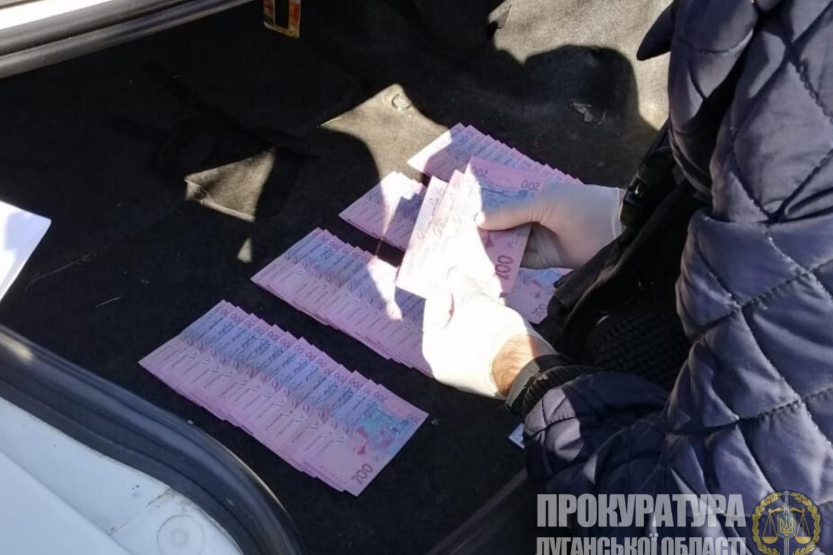 На Луганщине будут судить двух полицейских, которые собирали "дань" с перевозчиков На Луганщине будут судить двух полицейских, которые собирали "дань" с перевозчиков