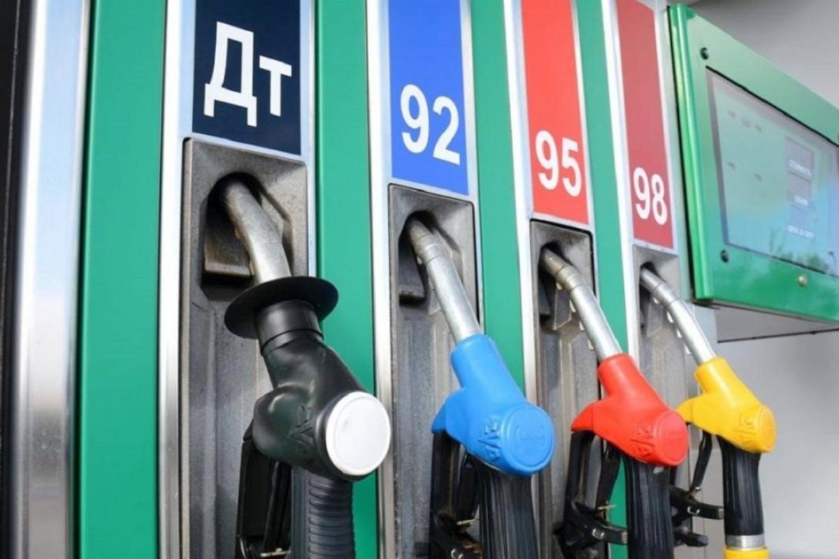 В Україні різко підскочили ціни на бензин та дизпаливо В Україні різко підскочили ціни на бензин та дизпаливо