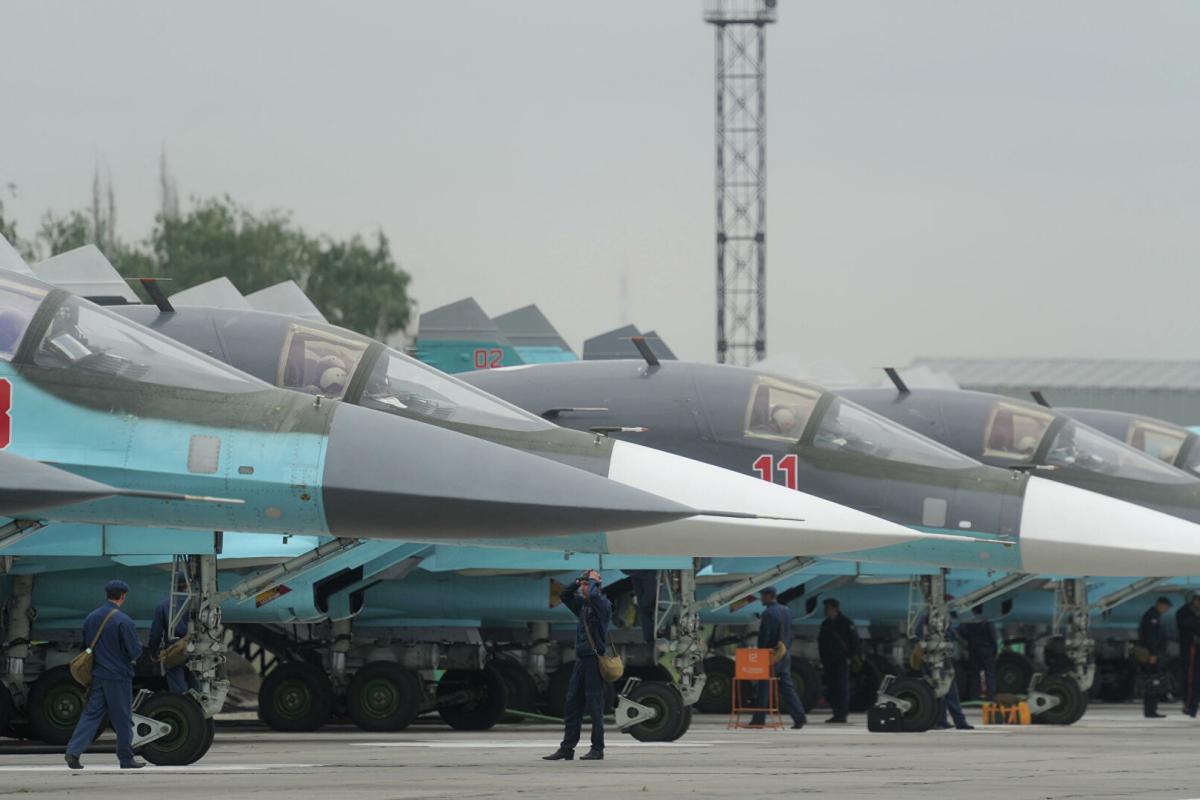 У російському Воронежі солдат-строковик розстріляв товаришів по службі: загинуло 4 людини У російському Воронежі солдат-строковик розстріляв товаришів по службі: загинуло 4 людини