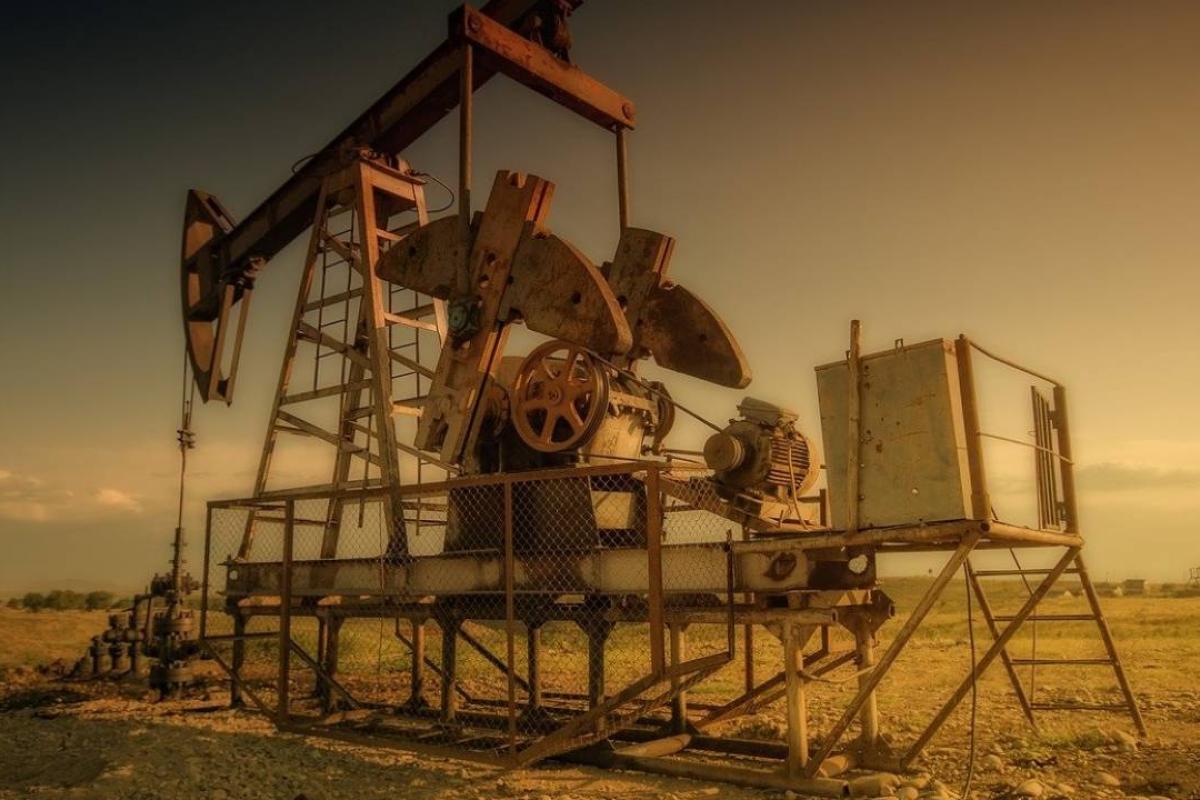 В ОАЕ на території Абу-Дабі відкрили нові нафтові родовища В ОАЕ на території Абу-Дабі відкрили нові нафтові родовища