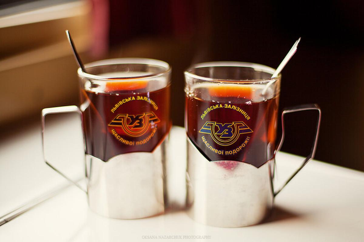 В поездах "Укрзализныци" снова можно купить чай, кофе и печенье В поездах "Укрзализныци" снова можно купить чай, кофе и печенье