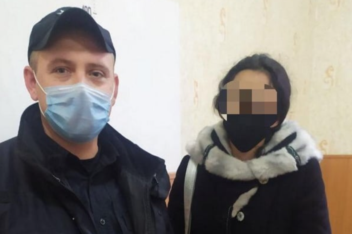 Вместо школы рванула в гости: 15-летняя беглянка подняла на ноги сотрудников Лисичанской полиции Вместо школы рванула в гости: 15-летняя беглянка подняла на ноги сотрудников Лисичанской полиции