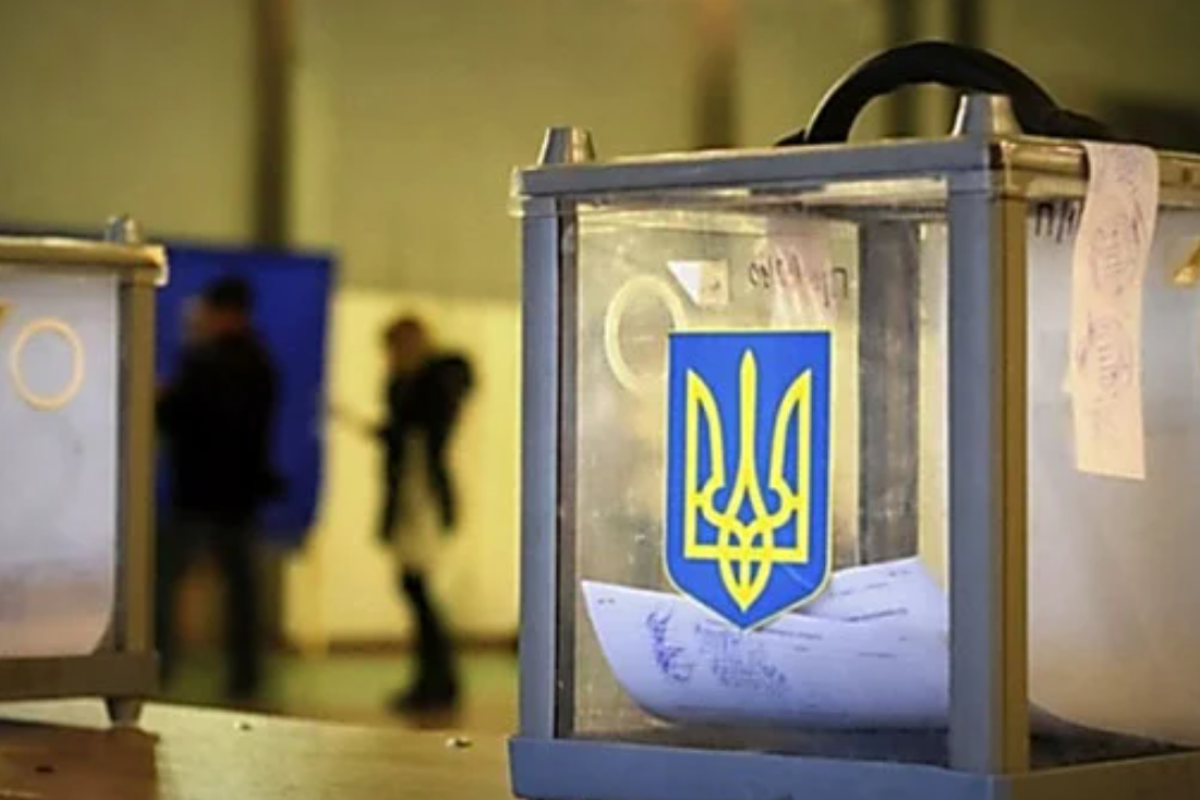 В Черновцах проходит второй тур выборов мэра В Черновцах проходит второй тур выборов мэра
