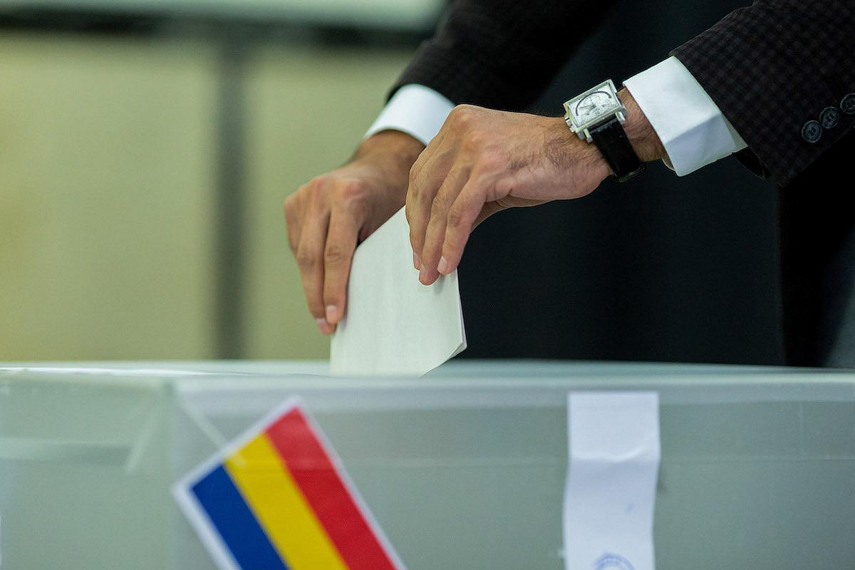 У Румунії проходять парламентські вибори У Румунії проходять парламентські вибори