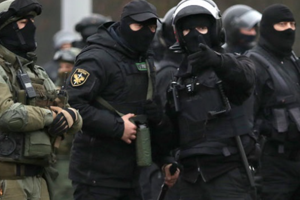 МВД Беларуси и Росгвардия заключили соглашение о сотрудничестве МВД Беларуси и Росгвардия заключили соглашение о сотрудничестве