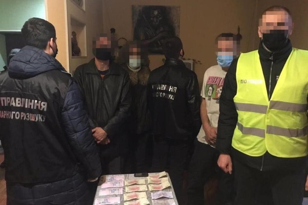 У Сєвєродонецьку поліція затримала торгівця вибуховими речовинами У Сєвєродонецьку поліція затримала торгівця вибуховими речовинами