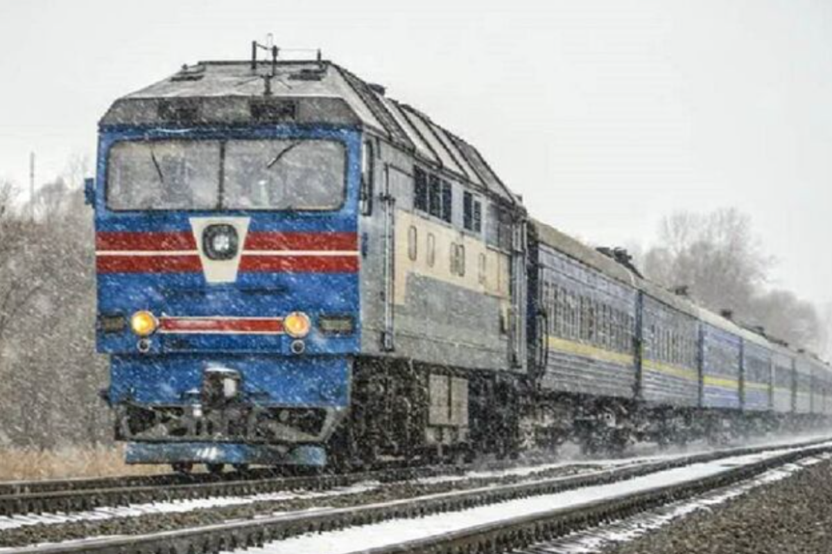 "Укрзализныця" из-за карантина отменяет один из поездов, назначенных к 8 марта