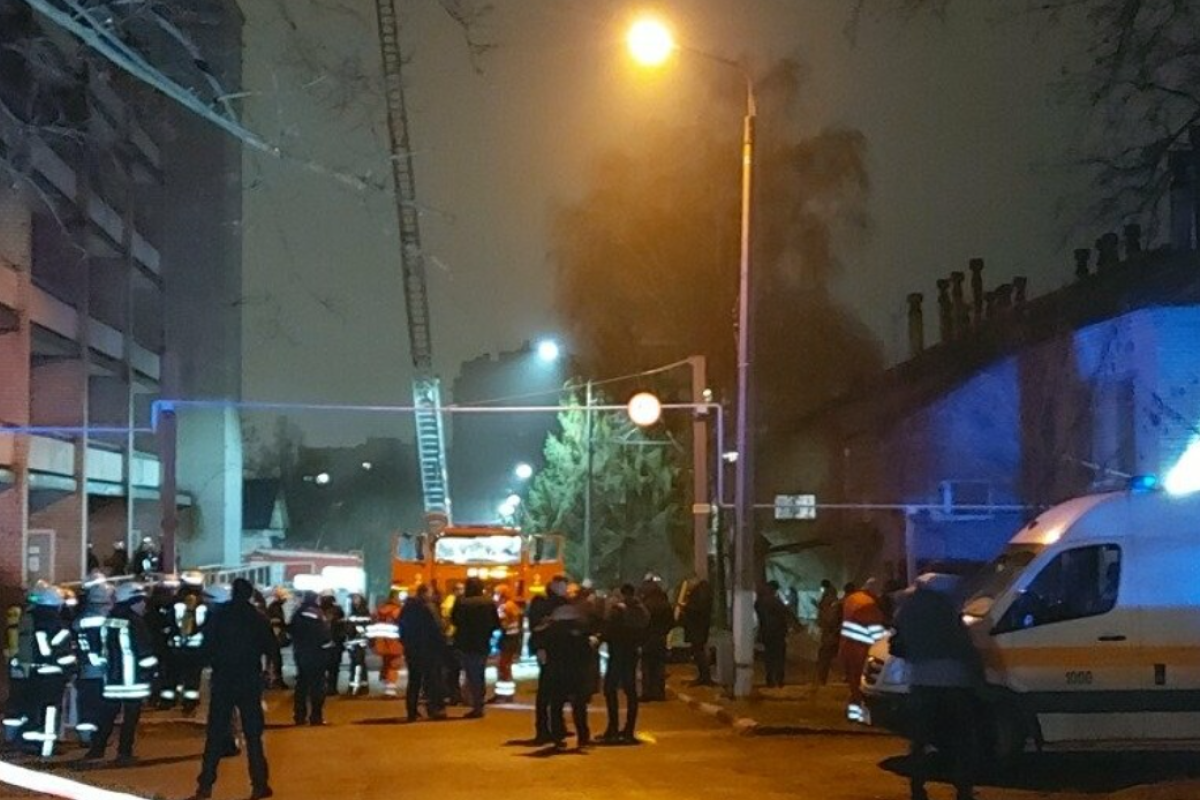 В Запорожье горело отделение для больных COVID-19 в инфекционной больнице: есть жертвы В Запорожье горело отделение для больных COVID-19 в инфекционной больнице: есть жертвы