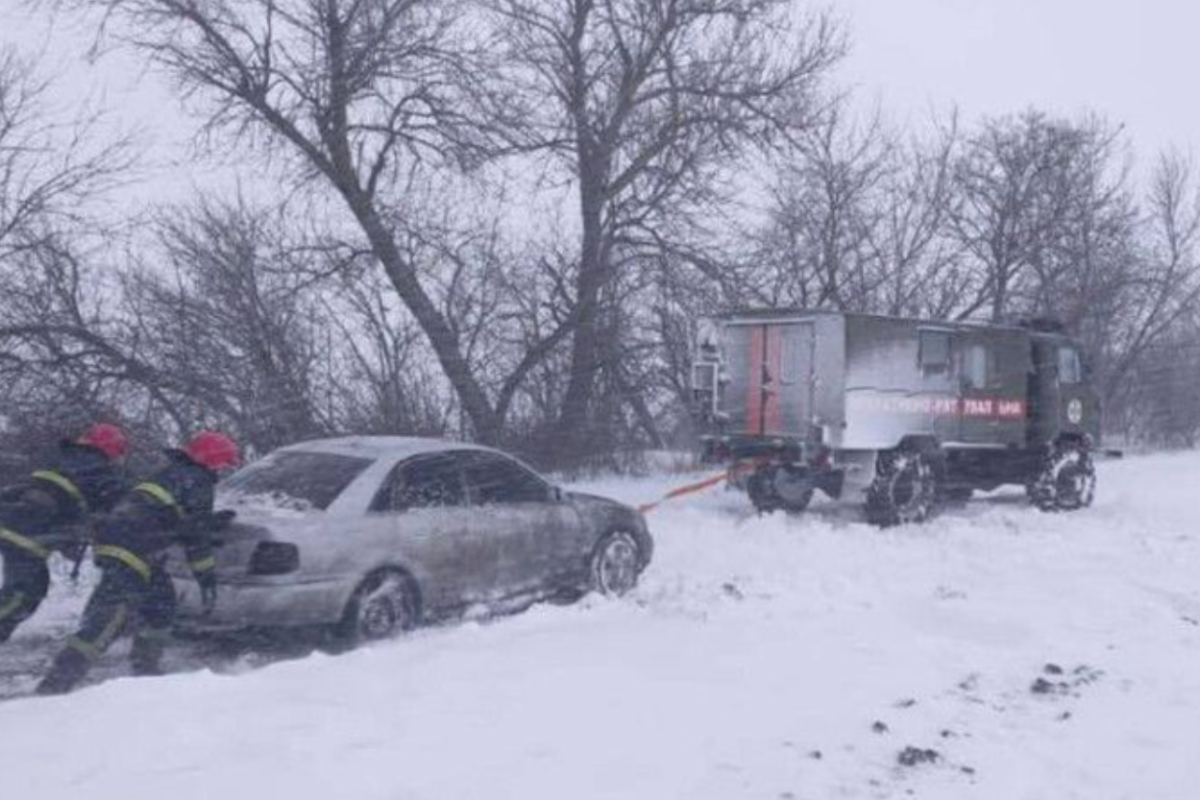 Погода в Украине ухудшится: спасатели предупредили о сильных осадках и гололедице Погода в Украине ухудшится: спасатели предупредили о сильных осадках и гололедице