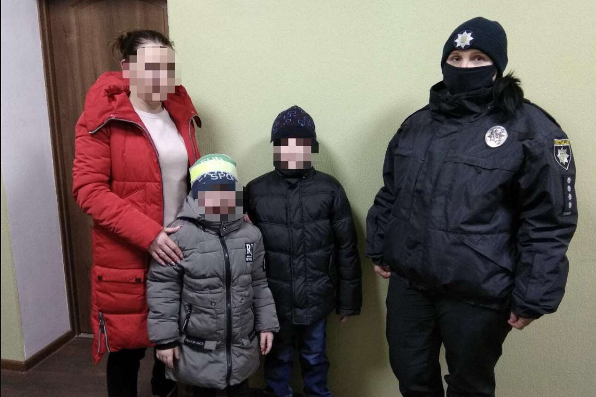 "Два брата акробата": В Лисичанске полиция разыскала двух братьев, которые не вернулись домой из школы "Два брата акробата": В Лисичанске полиция разыскала двух братьев, которые не вернулись домой из школы