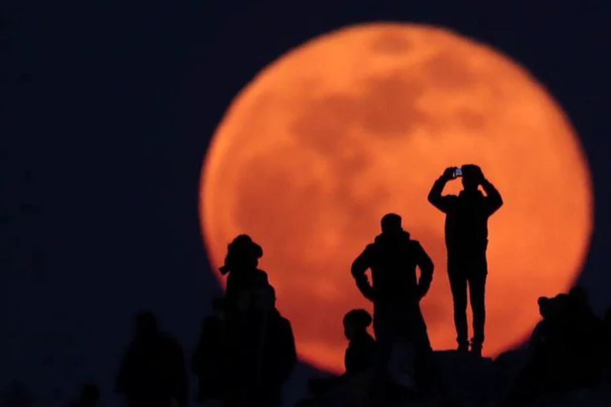 Суперлуние-2021: В конце марта жители планеты смогут увидеть "Червячную Луну" Суперлуние-2021: В конце марта жители планеты смогут увидеть "Червячную Луну"