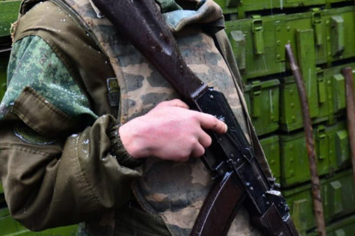 На території окупованого Донбасу бойовики оголосили про призов чоловіків на військову службу На території окупованого Донбасу бойовики оголосили про призов чоловіків на військову службу