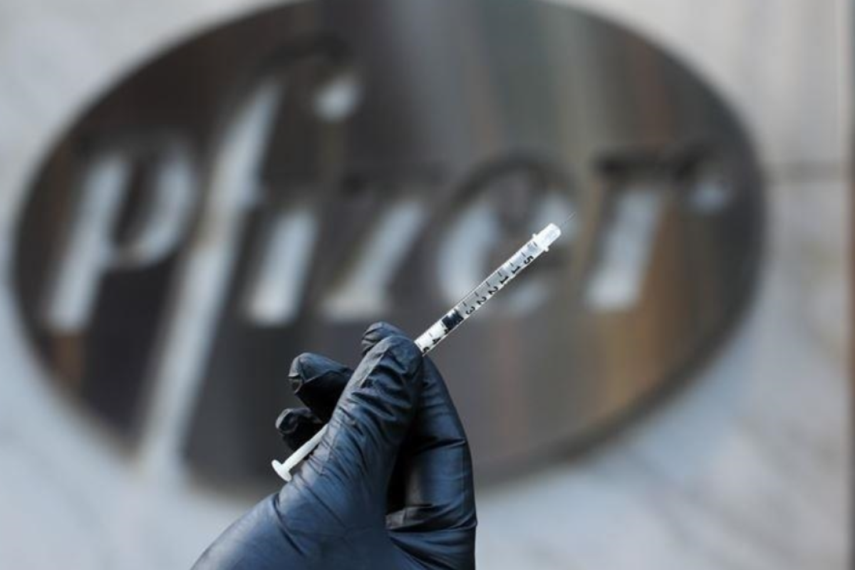 В Україну прибула партія вакцини від COVID-19: 117 тисяч доз вакцини Pfizer-BioNTech В Україну прибула партія вакцини від COVID-19: 117 тисяч доз вакцини Pfizer-BioNTech
