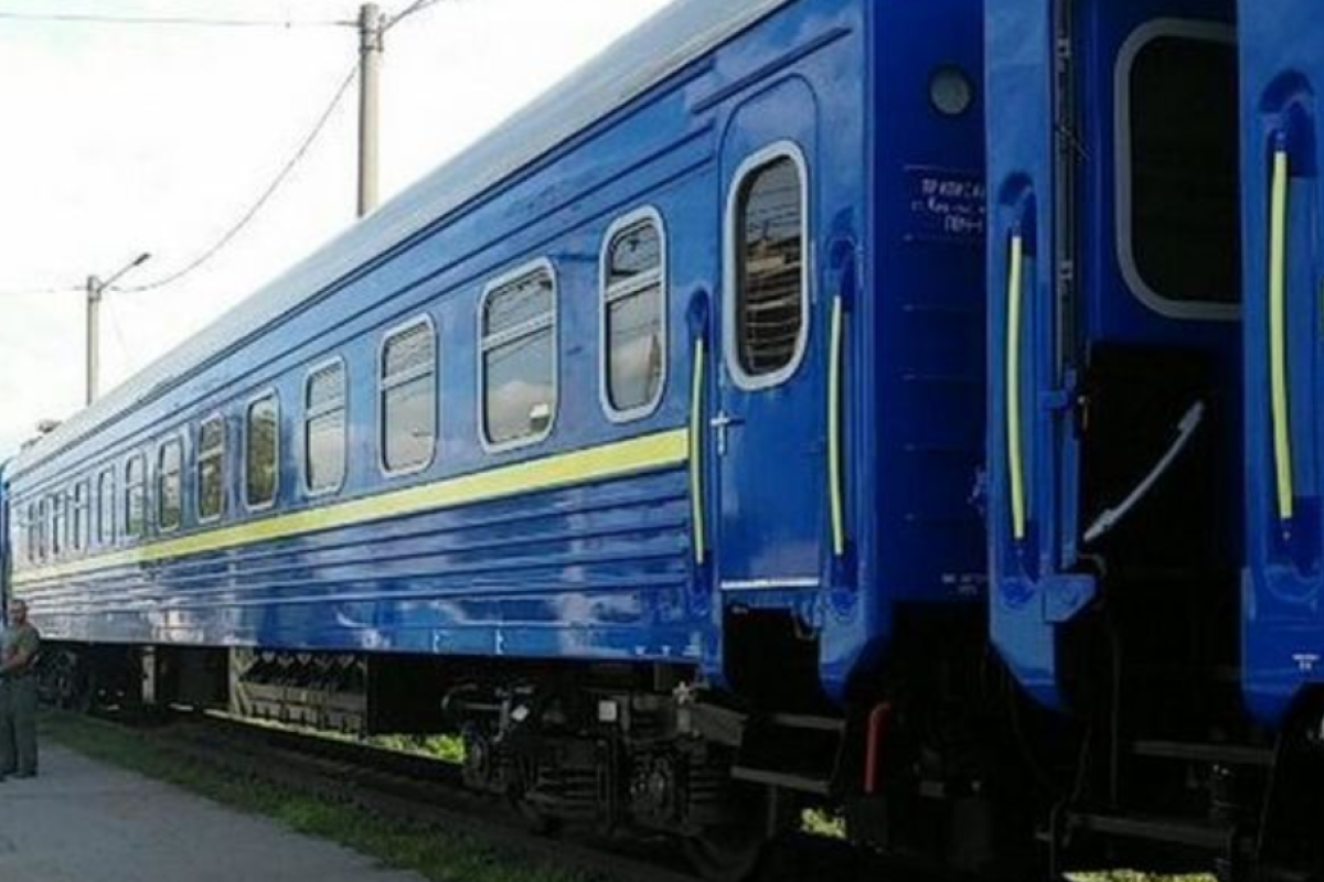 Укрзалізниця відновила продаж квитків на Прикарпаття