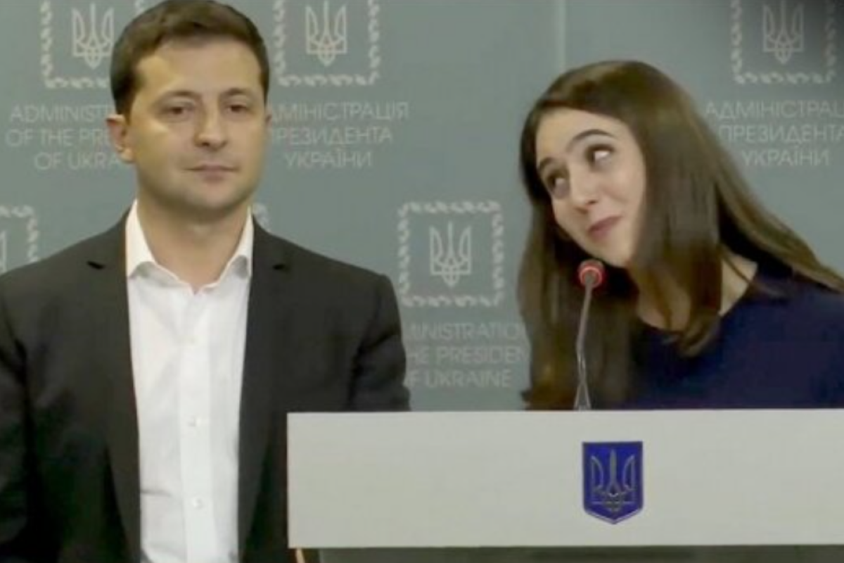 Мендель "сделала" президента: пресс-секретарь перед отставкой получила за месяц в разы больше, чем Зеленский Мендель "сделала" президента: пресс-секретарь перед отставкой получила за месяц в разы больше, чем Зеленский