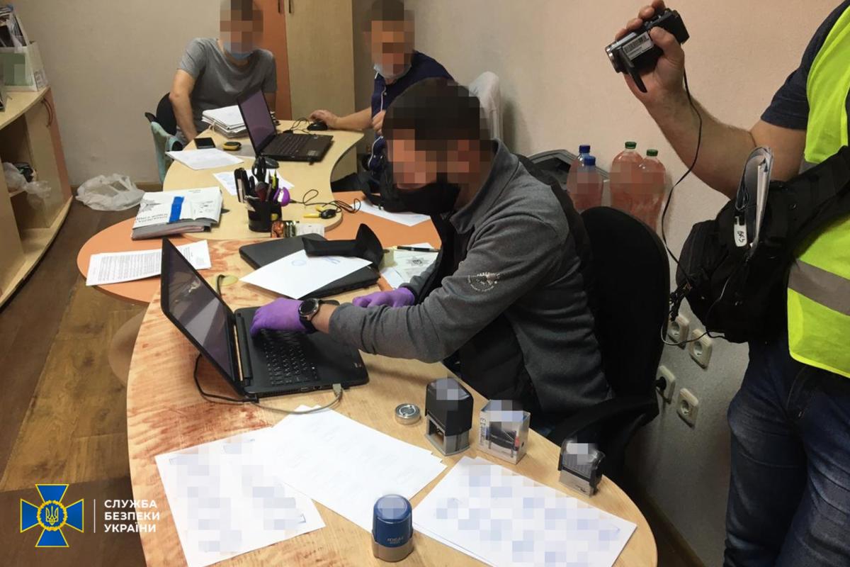 Штучно завищували тарифи на теплопостачання: На Луганщині СБУ розкрила корупційну схему Штучно завищували тарифи на теплопостачання: На Луганщині СБУ розкрила корупційну схему