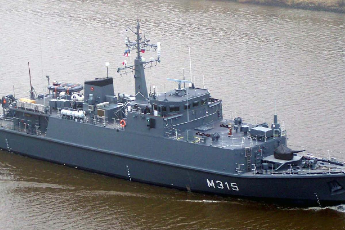 Україна отримає від Британії два протимінних тральщика Україна отримає від Британії два протимінних тральщика