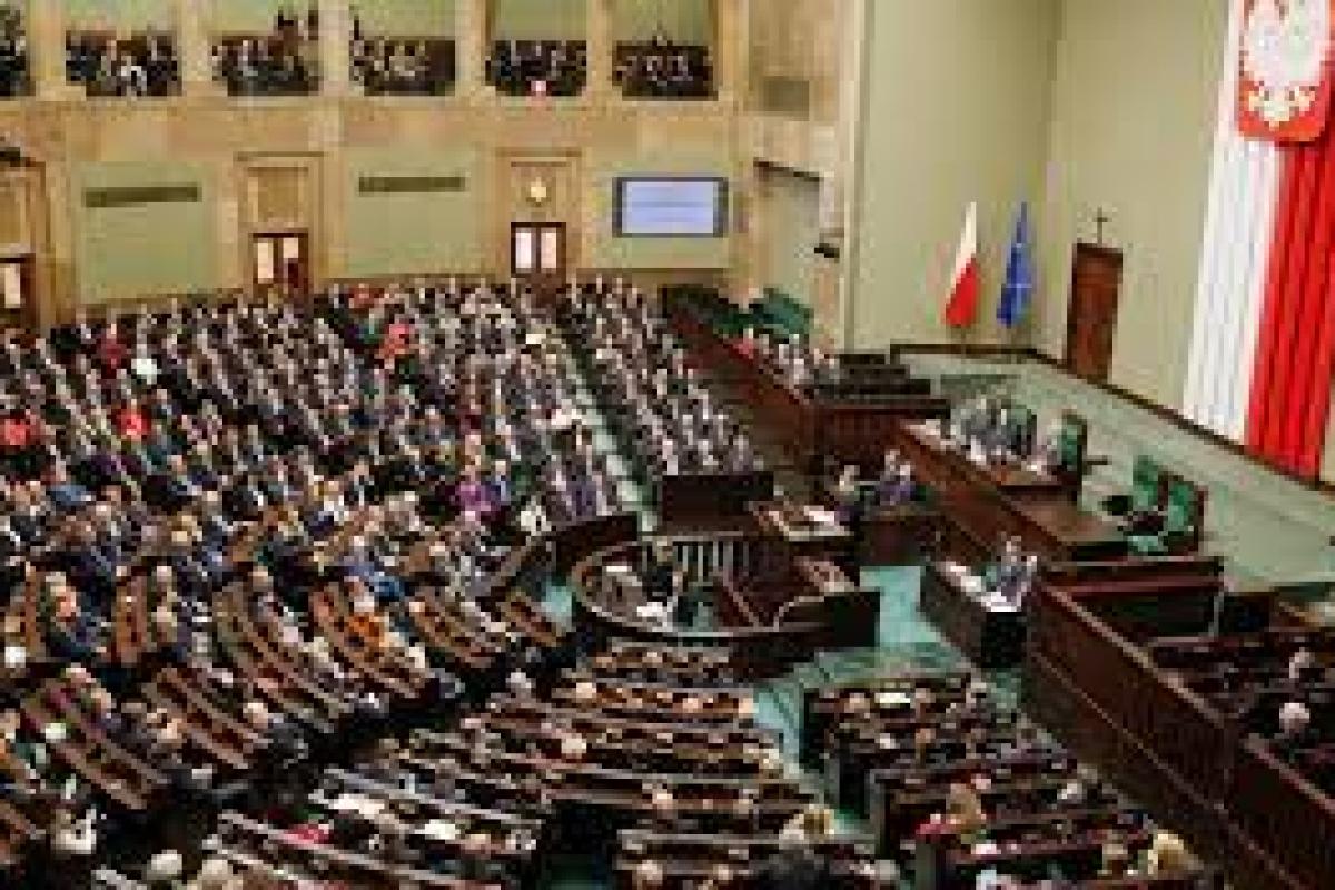 Сейм Польщі прийняв резолюцію проти будівництва газопроводу "Північний потік-2" Сейм Польщі прийняв резолюцію проти будівництва газопроводу "Північний потік-2"