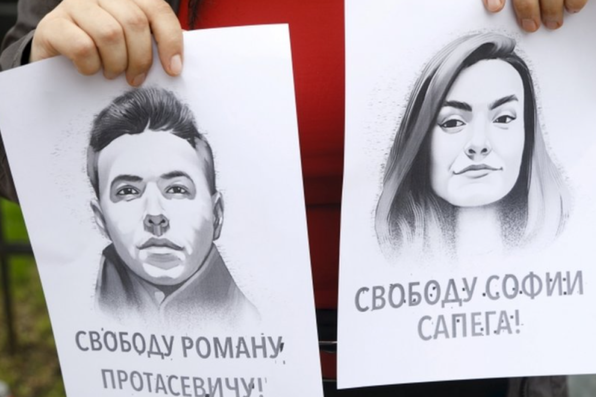 У Мінську під домашній арешт перевели Романа Протасевича та Софію Сапегу
