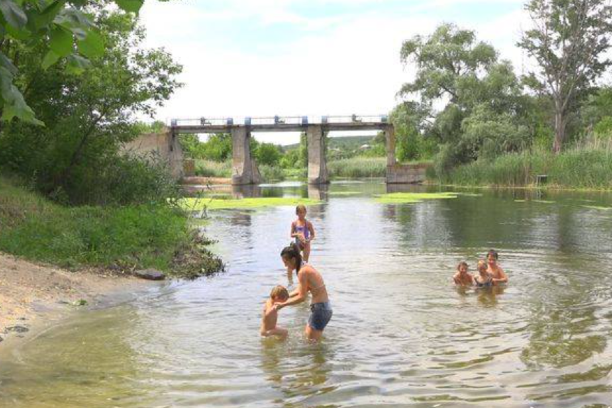 Водойми на Луганщині визнано небезпечними для купання: результати досліджень