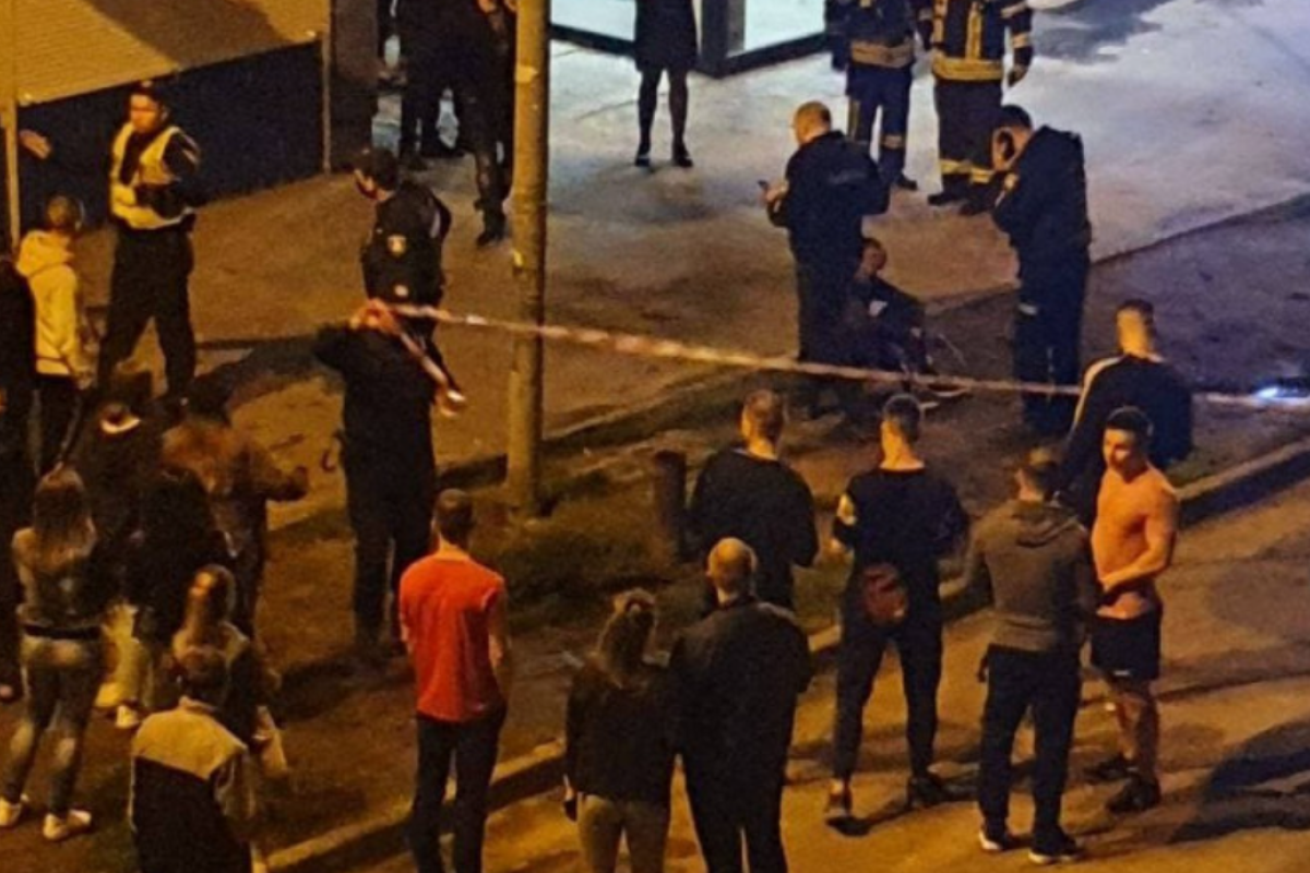 У Харкові в результаті вибуху гранати біля гіпермаркету постраждали люди У Харкові в результаті вибуху гранати біля гіпермаркету постраждали люди