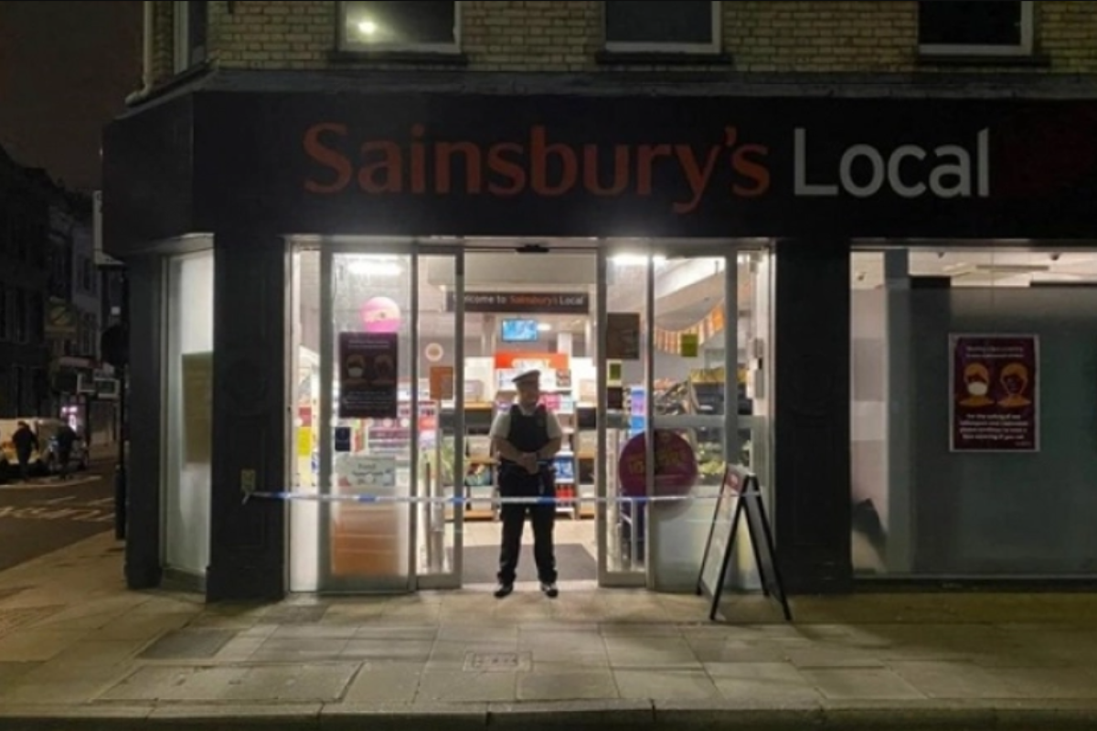 В Лондоне закрыли супермаркеты, в которых побывал "отравитель" со шприцем
