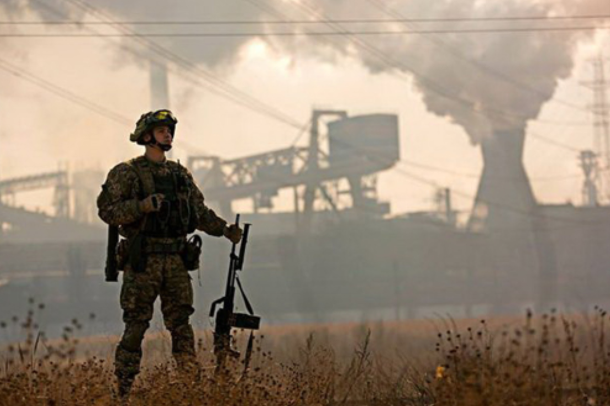 Доба в ООС: 16 ворожих обстрілів, загинув український воїн, ще двох поранено Доба в ООС: 16 ворожих обстрілів, загинув український воїн, ще двох поранено