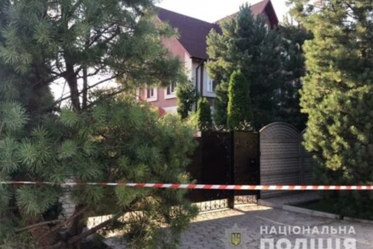 В МВД рассматривают три версии гибели мэра Кривого Рога: что засняли камеры видеонаблюдения В МВД рассматривают три версии гибели мэра Кривого Рога: что засняли камеры видеонаблюдения