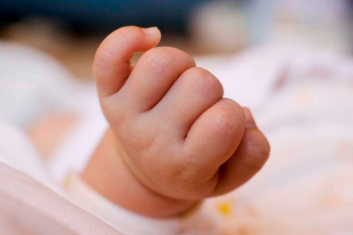 На Прикарпатье от COVID-19 умерла новорожденная девочка